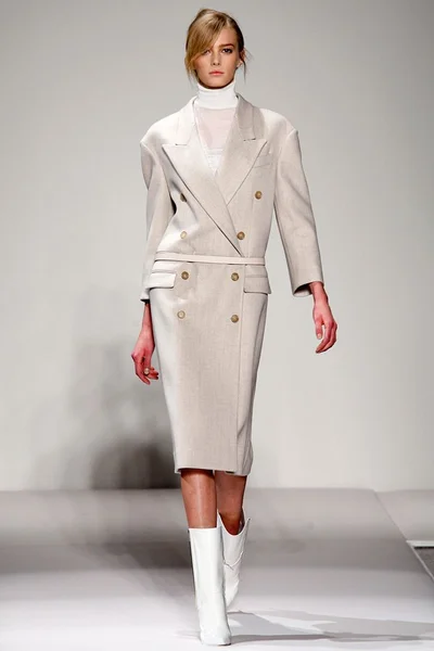 Look 5